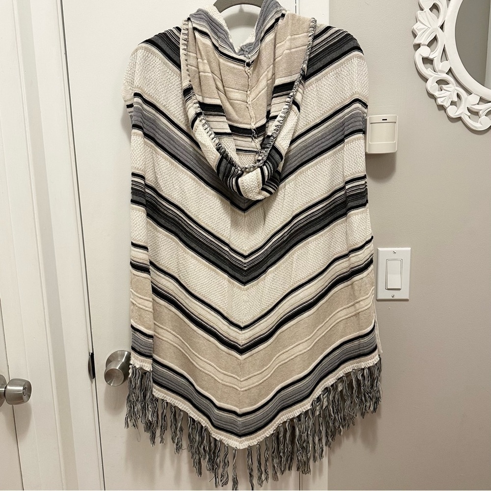 Anthropologie MOTH Calexico Fringe Vest Poncho Sweater Sleeveless Hooded XS/S - Picture 3 of 8